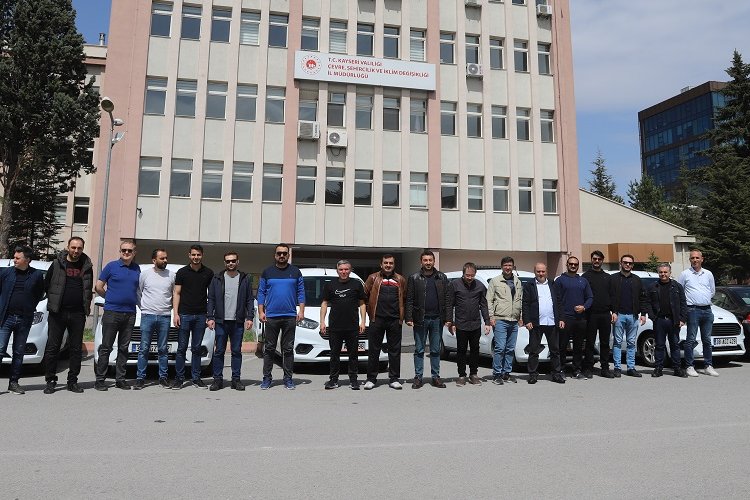 Kayseri Büyükşehir'den Adana'ya teknik destek -