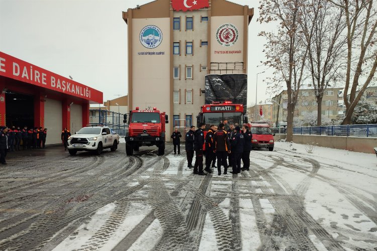 Kayseri Büyükşehir'den deprem seferberliği -
