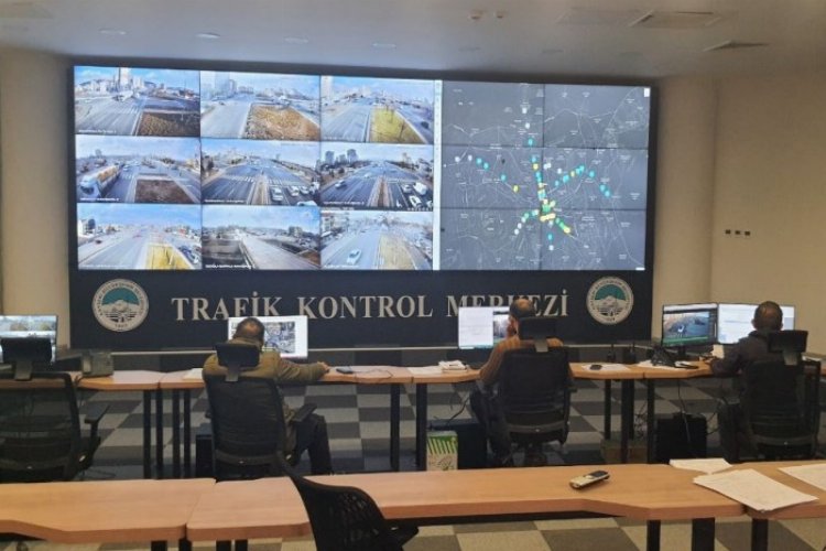 Kayseri Büyükşehir'den kavşaklarda 'yeşil' uygulama -