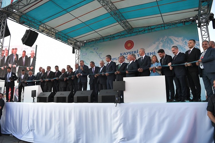 Kayseri Büyükşehir'den kente 3.7 milyar liralık yatırım -