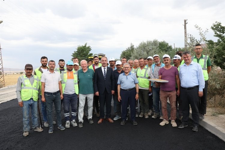 Kayseri Büyükşehir'den Tomarza'ya asfalt yatırımı -