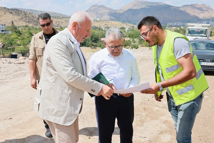 Kayseri Büyükşehir'den trafik sorununa neşter -