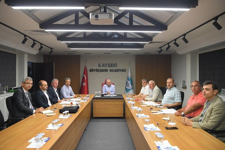 Kayseri Büyükşehir'den 'ulaşım' zirvesi -