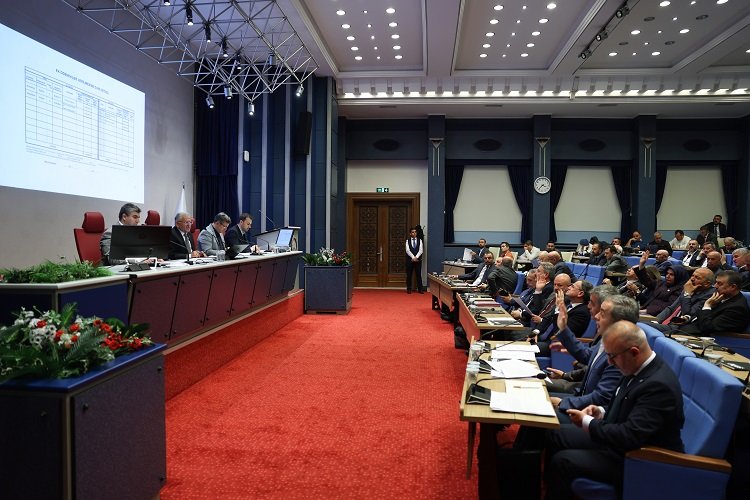 Kayseri Büyükşehir depremzedelerin yüreklerine 'su' serpti -