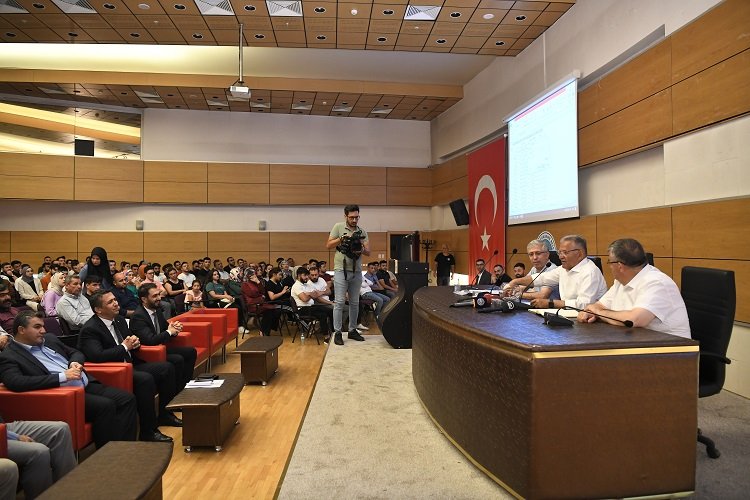 Kayseri Büyükşehir'e kura ile işçi alındı -