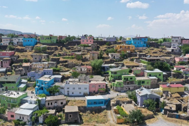 Kayseri Büyükşehir Hacılar'ın çehresini güzelleştiriyor -