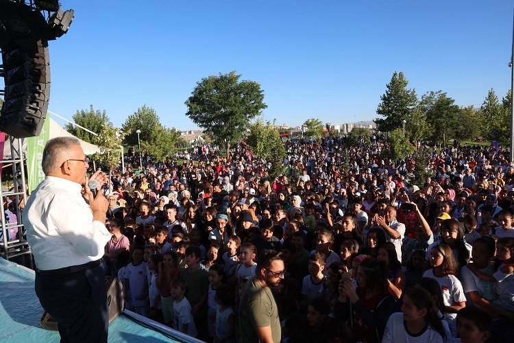 Kayseri Büyükşehir'in Yaz Okulları sona erdi -