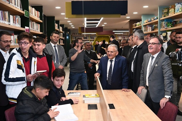 Kayseri Büyükşehir kütüphanelerine yoğun ilgi -