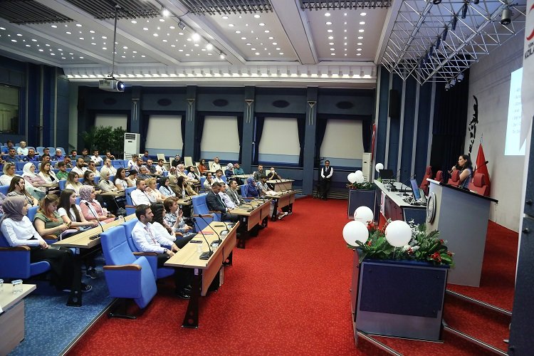 Kayseri Büyükşehir personeline 'beslenme' semineri -
