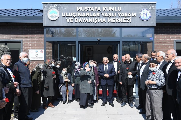 Kayseri Büyükşehir 'Ulu Çınarları' unutmadı -