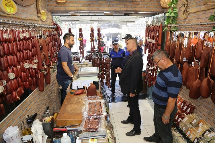 Kayseri Büyükşehir zabıtası bayramda da sahada -