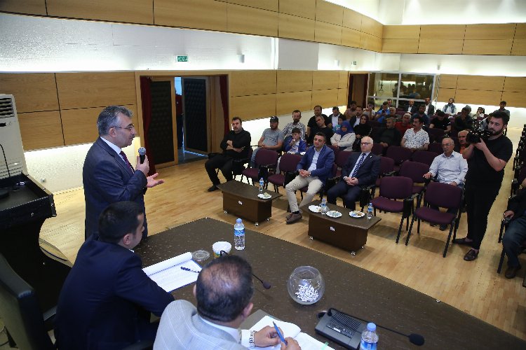 Kayseri Büyükşehir, 3 bin 200 küçükbaş hayvanın dağıtımı için 16 ilçede kuraları tamamladı -