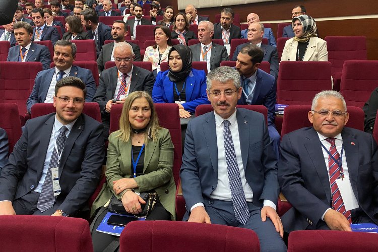 Kayseri Büyükşehir Belediye Başkanı Büyükkılıç, Ankara'da AK Parti Genişletilmiş İl Başkanları Toplantısı’na katıldı -