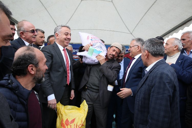 Kayseri Büyükşehir'den tarıma 3 ayda 25 milyon TL'lik 3 bin ton 'tohum' desteği -