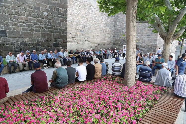 Kayseri Büyükşehir'in ulu çınarlarından konser -