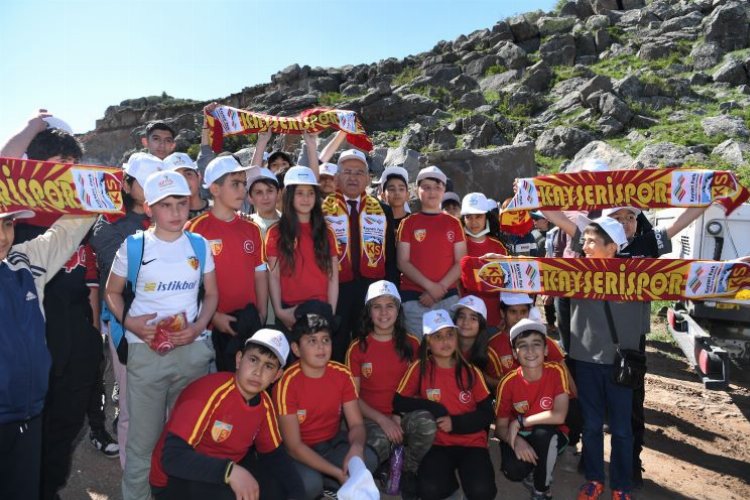 Kayseri'de 1500 mahlep fidanı dikildi -