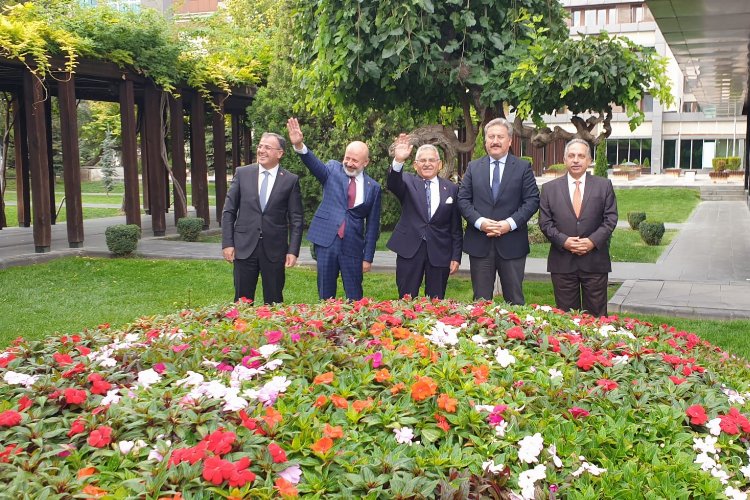 Kayseri'de hafta 'istişare' ile başladı -