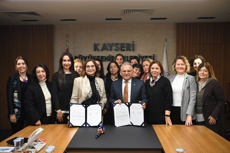 Kayseri'de kadın girişimcilerle 'büyük' protokol -
