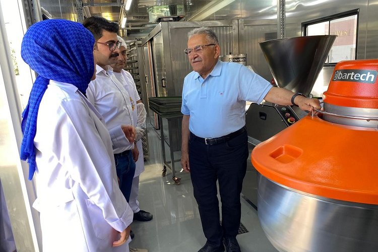 Kayseri'de mobil ekmek fırını devrede -