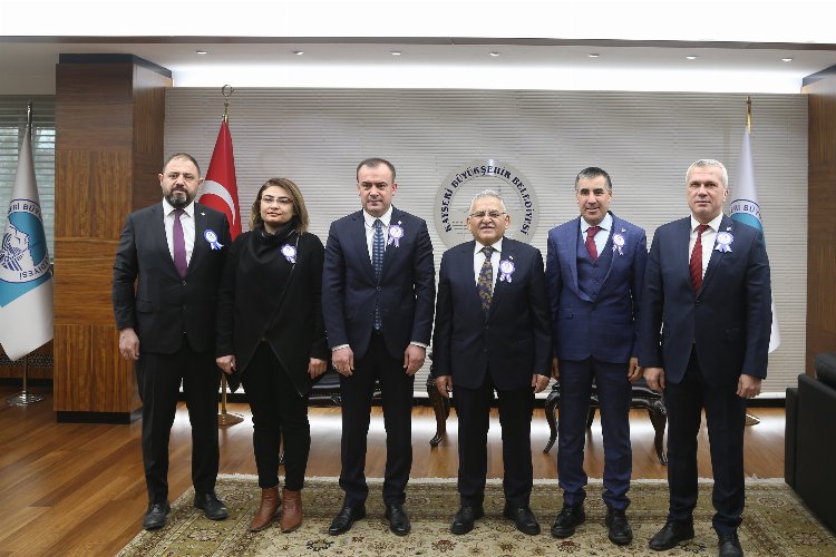 Kayseri'de muhasebecilerden Başkan Büyükkılıç'a nezaket -