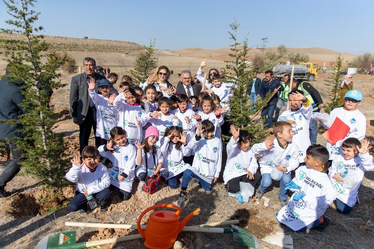 Kayseri'de üç yılda 300 bin fidan dikildi -