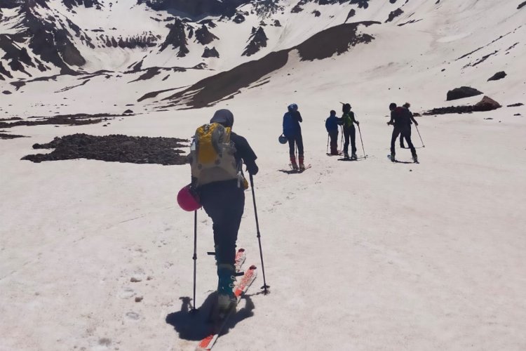 Kayseri Erciyes'te haziranda kayak keyfi -