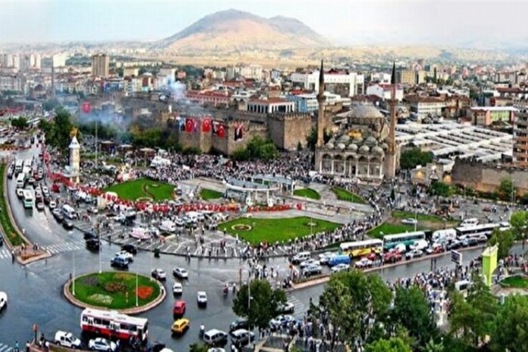 Kayseri ilçeleriyle 'sosyo-gelişmişlik'te geriledi! -