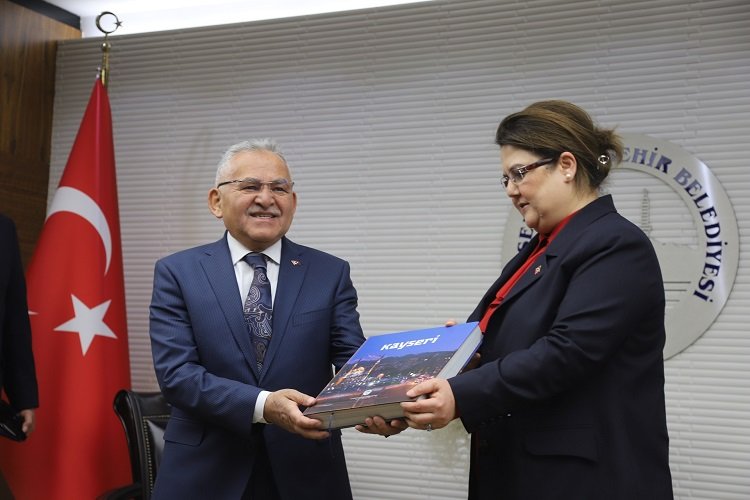 Kayseri kentini kitapla tanıtacak -