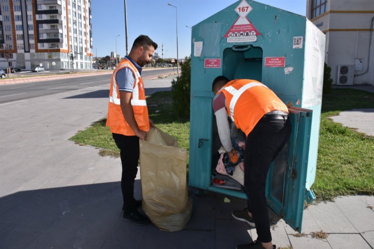 Kayseri Kocasinan 228 ton kıyafeti geri döndürdü -