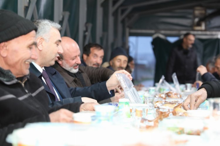 Kayseri Kocasinan Belediyesi'nden evlere iftar servisi -