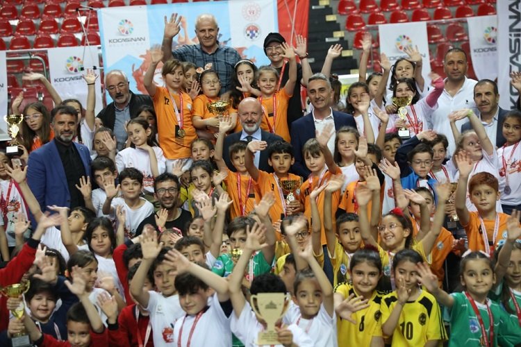 Kayseri Kocasinan'da satranççılar ödüllendirildi -