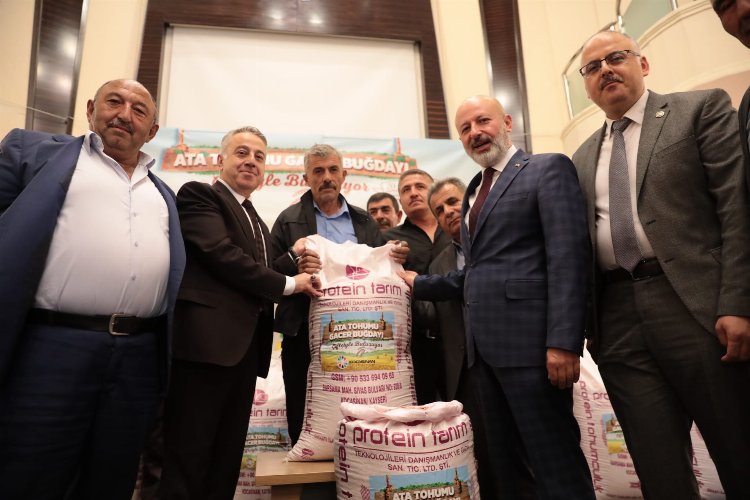 Kayseri Kocasinan'dan ata tohumu dağıtımı -