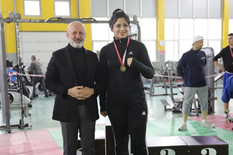 Kayseri Kocasinan'ın boksörleri Türkiye ikincisi -