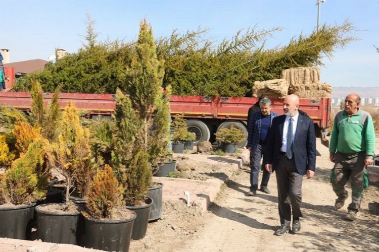 Kayseri Kocasinan yeşil alan ve ağaç dikmede yeni bir rekora hazırlanıyor -