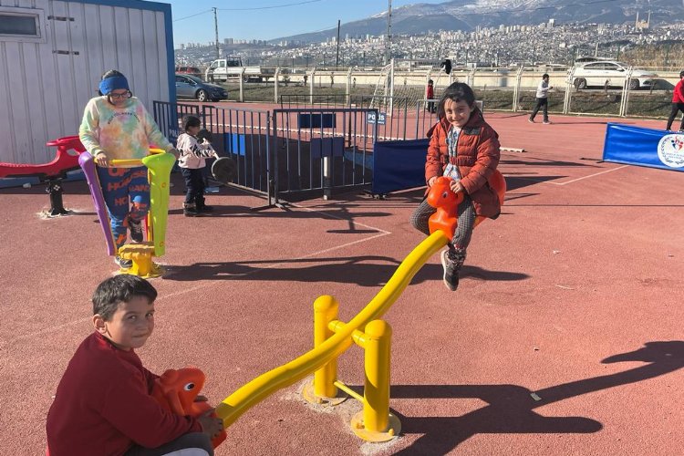 Kayseri Melikgazi'den deprem bölgesine çocuk parkı -