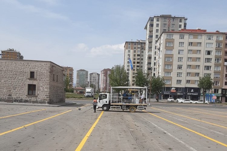 Kayseri Melikgazi'den pazar yerlerine bakım -