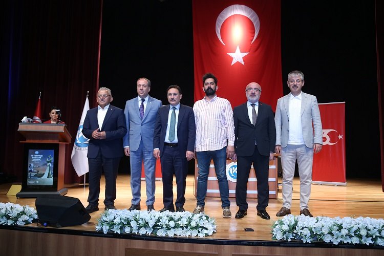 Kayseri protokolü 15 Temmuz konferansına katıldı -