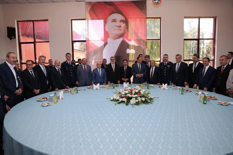 Kayseri protokolü bayramlaştı.. -