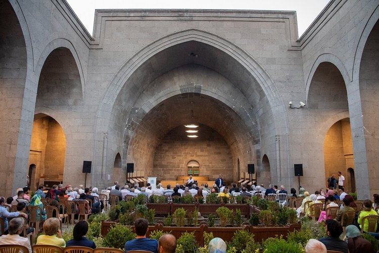 Kayseri protokolü Eyvan sohbetlerinde -