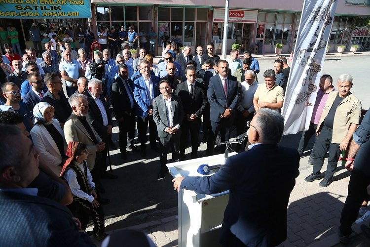 Kayseri protokolü Kitap Cafe'yi açtı -