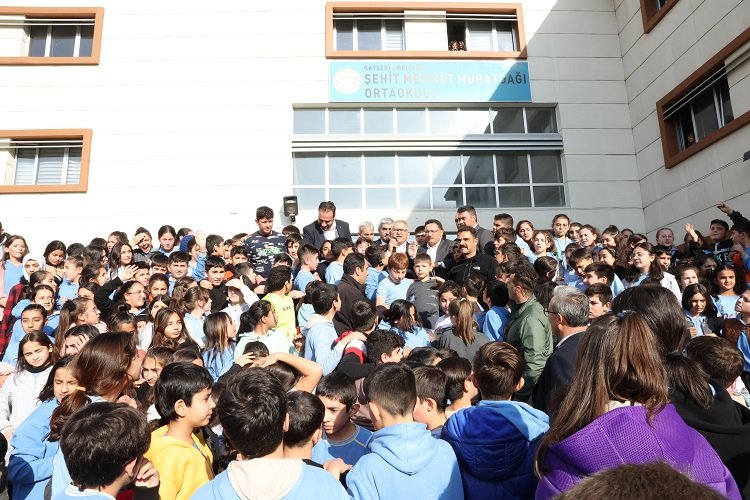 Kayseri protokolü öğretmenlerle buluştu -