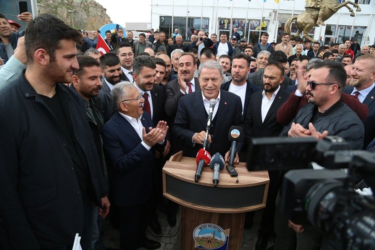 Kayseri protokolüne coşkulu karşılama -