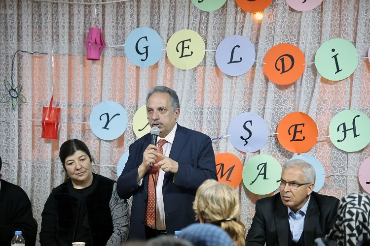 Kayseri Talas protokolü depremzedelerle iftar sofrasında -