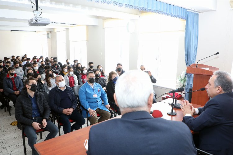 Kayseri Talas'ta Başkan Yalçın 'Kariyer Günleri'ne katıldı -