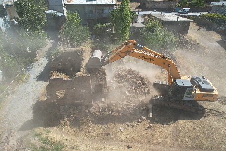 Kayseri Talas'ta Başakpınar yenileniyor -