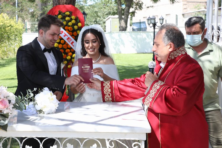 Kayseri Talas'ta bin 259 çift 'evet' dedi -