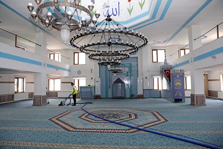 Kayseri Talas'ta camilerde hijyen atağı -