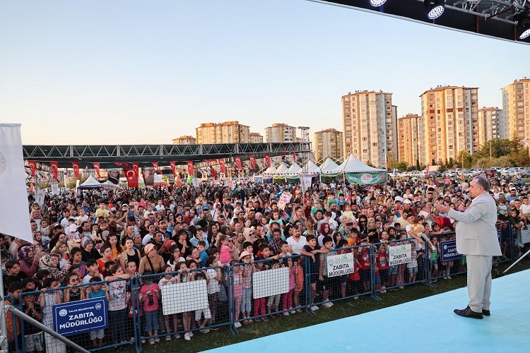 Kayseri Talas'ta çocukların şenlik coşkusu -