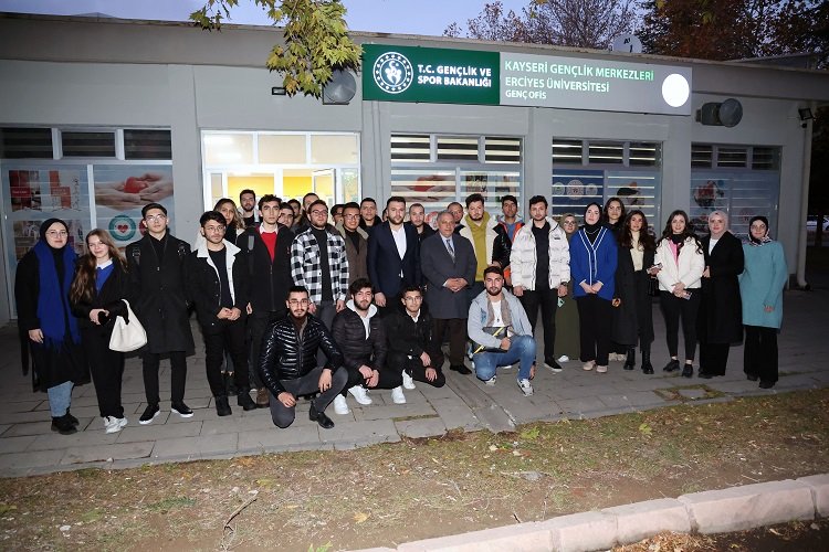 Kayseri Talas'ta Genç Ofis mesaisi -