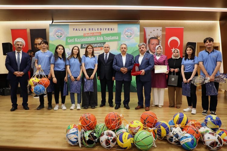 Kayseri Talas'ta geri dönüşümcüler ödüllendi -